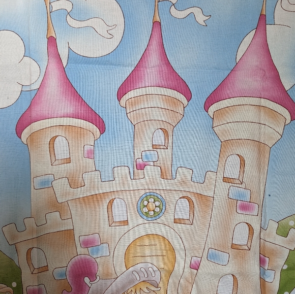 R.E.D international textiles Fairy Tale Castle with Princess, Prince and friends - Picture 6 of 7